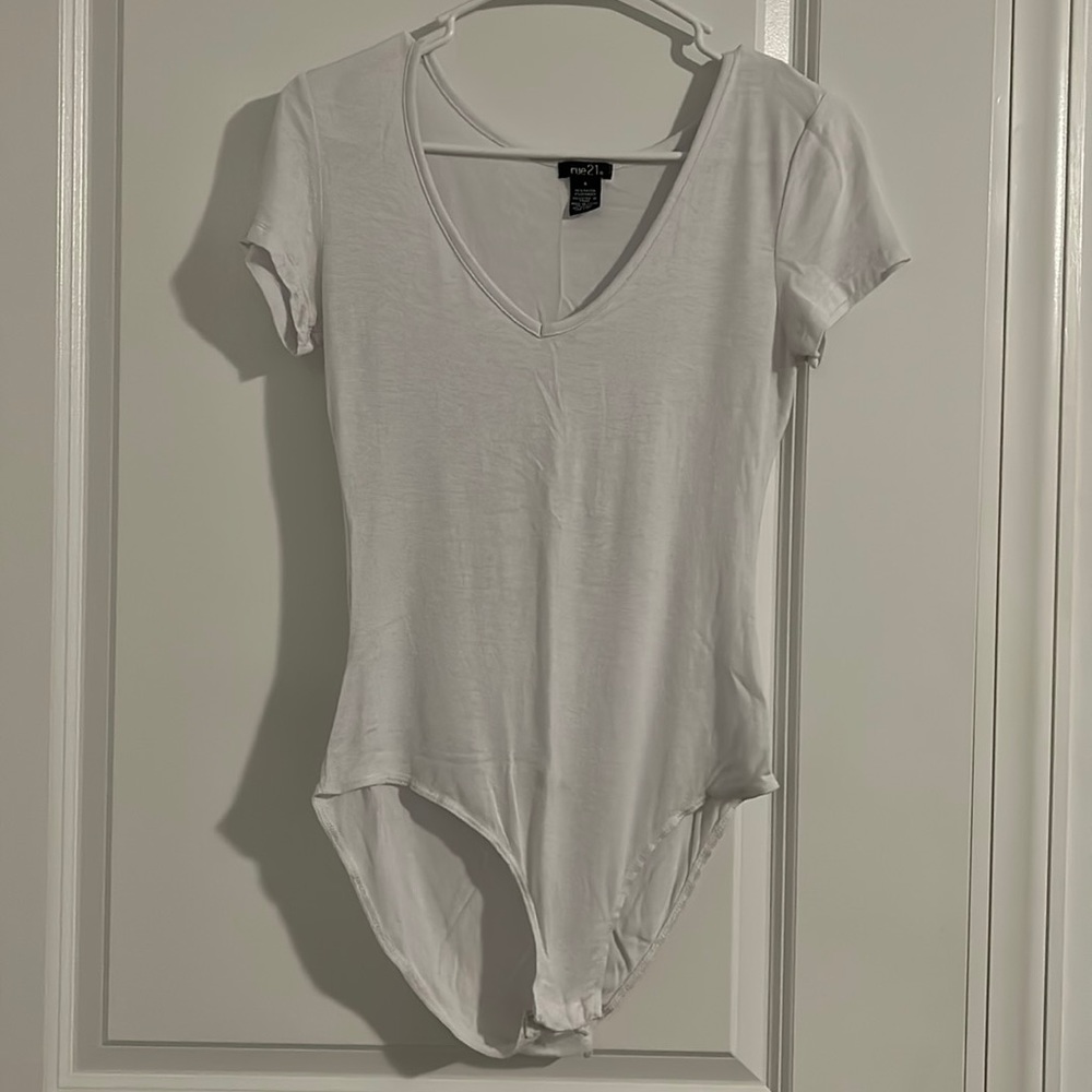 White short sleeve bodysuit
